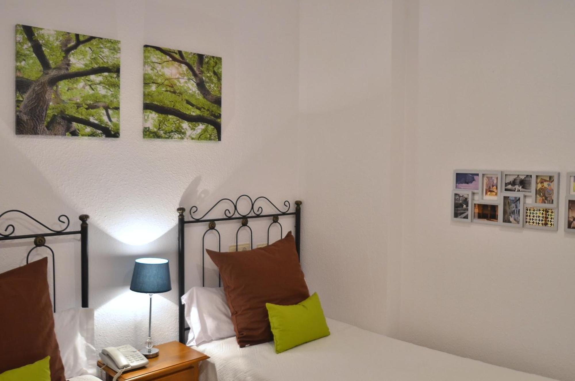 Residencia Ziri Hotel - Granada — Fotos 1